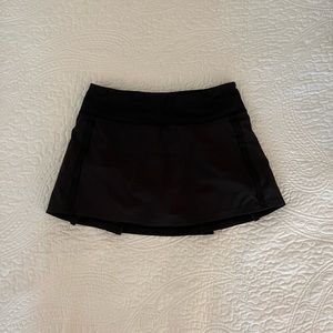 black lululemon pace rival skirt